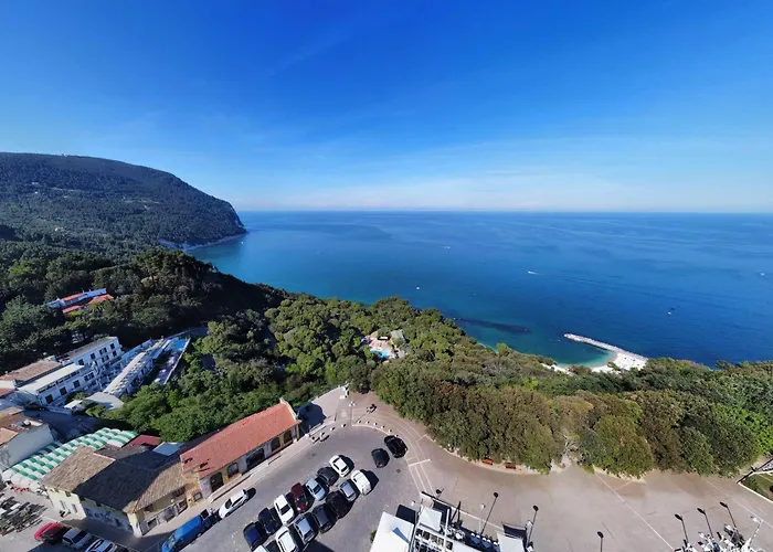 Sea View Sirolo Di Amedeo