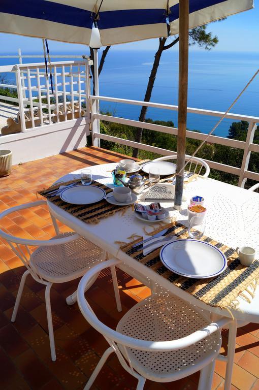 Sea View Di Amedeo Bed & Breakfast